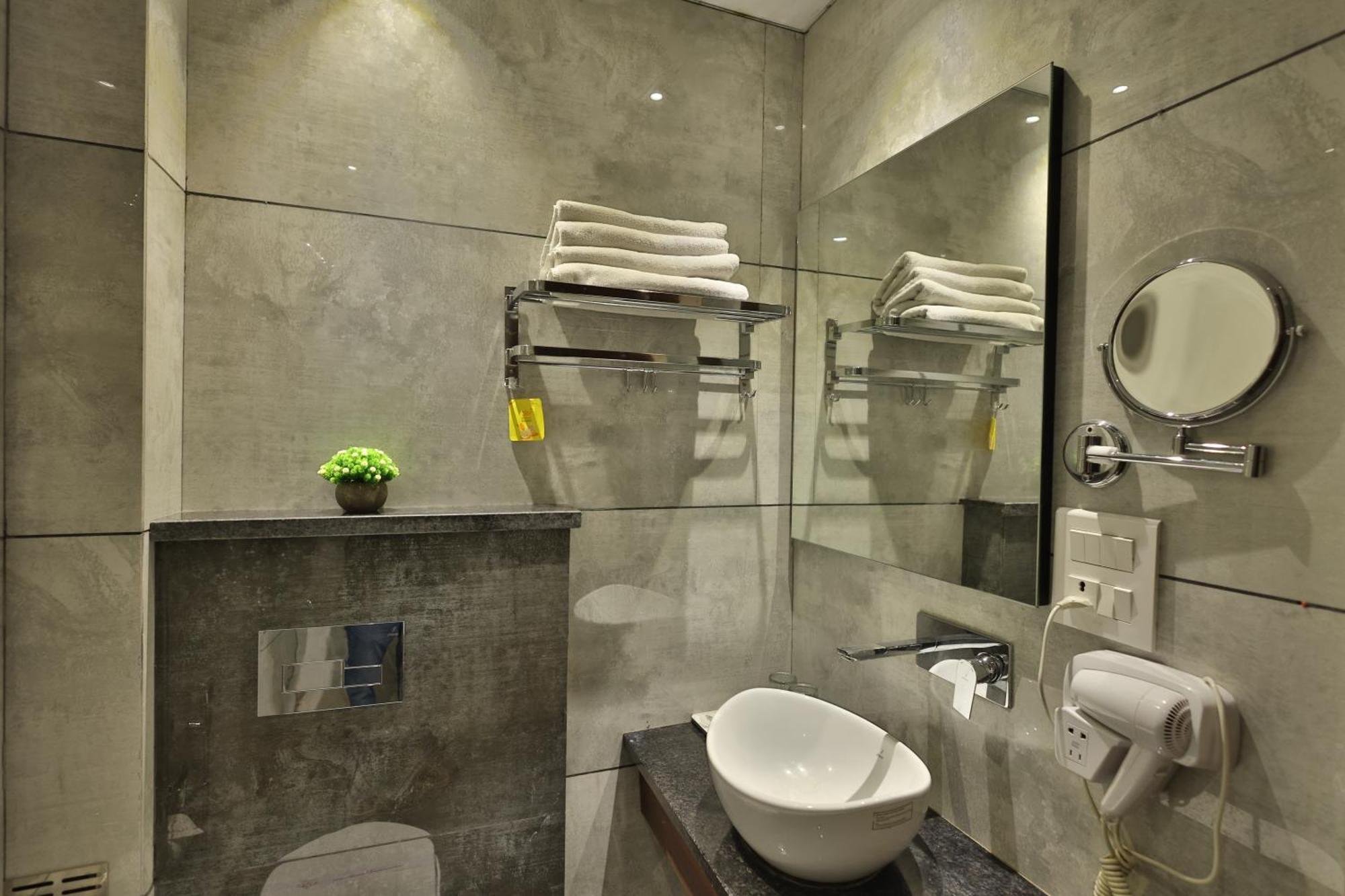 Hotel Ramaya Inn Raiwala Екстер'єр фото